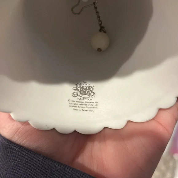 1994 PRECIOUS MOMENTS CHRISTMAS BELL "YOU’RE AS PRETTY AS A CHRISTMAS TREE” - Picture 7 of 7